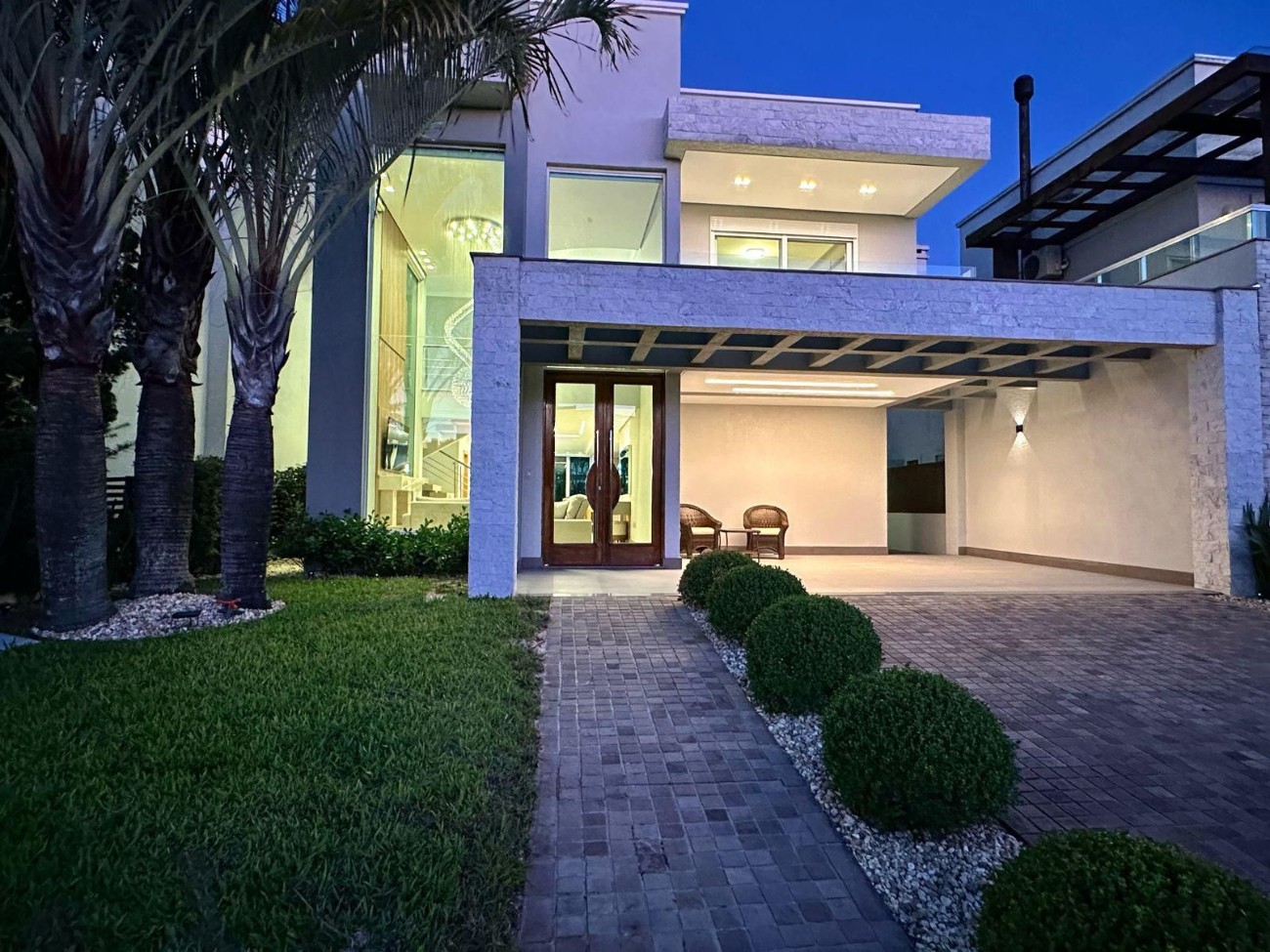 Casa em Condomínio 4 dormitórios para venda, Zona Nova | Ref.: 10576