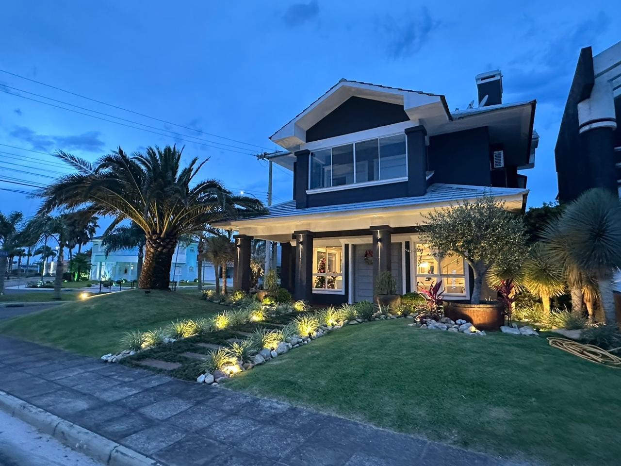Casa em Condomínio 4 dormitórios para venda, Zona Nova | Ref.: 2691