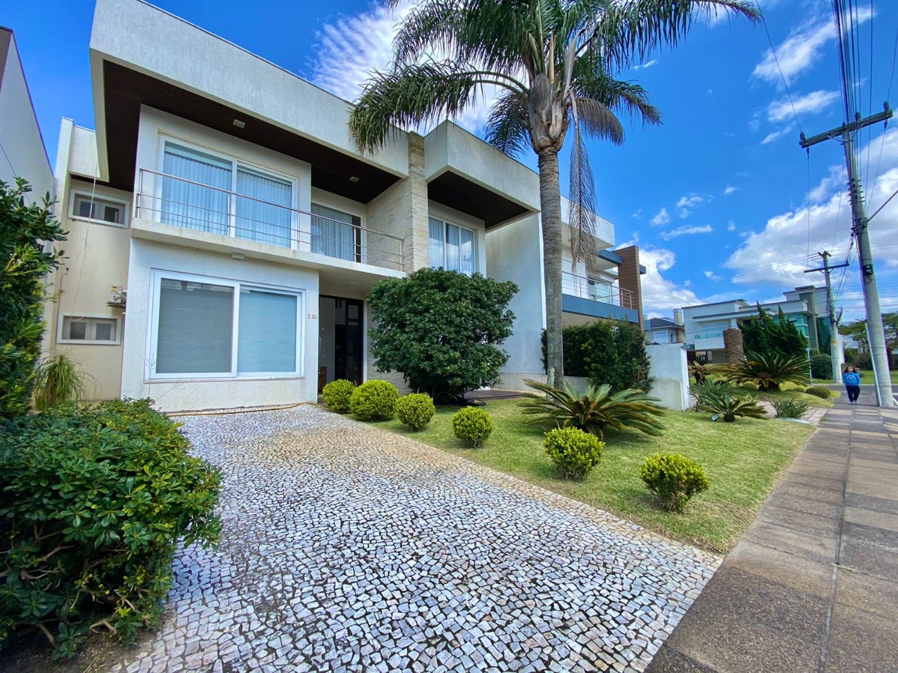 Casa em Condomínio 4 dormitórios para venda, Zona Nova | Ref.: 4685