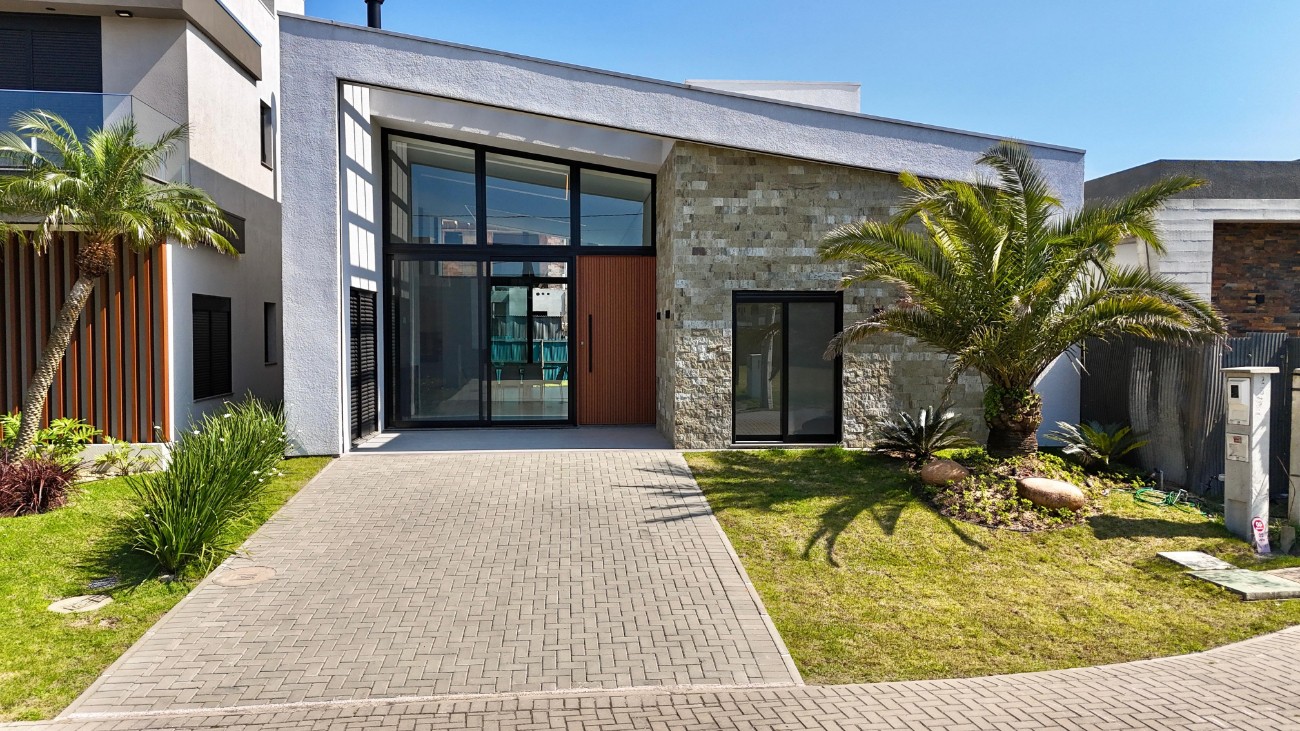 Casa em Condomínio 4 dormitórios para venda, Centro em Xangri-lá | Ref.: 7179