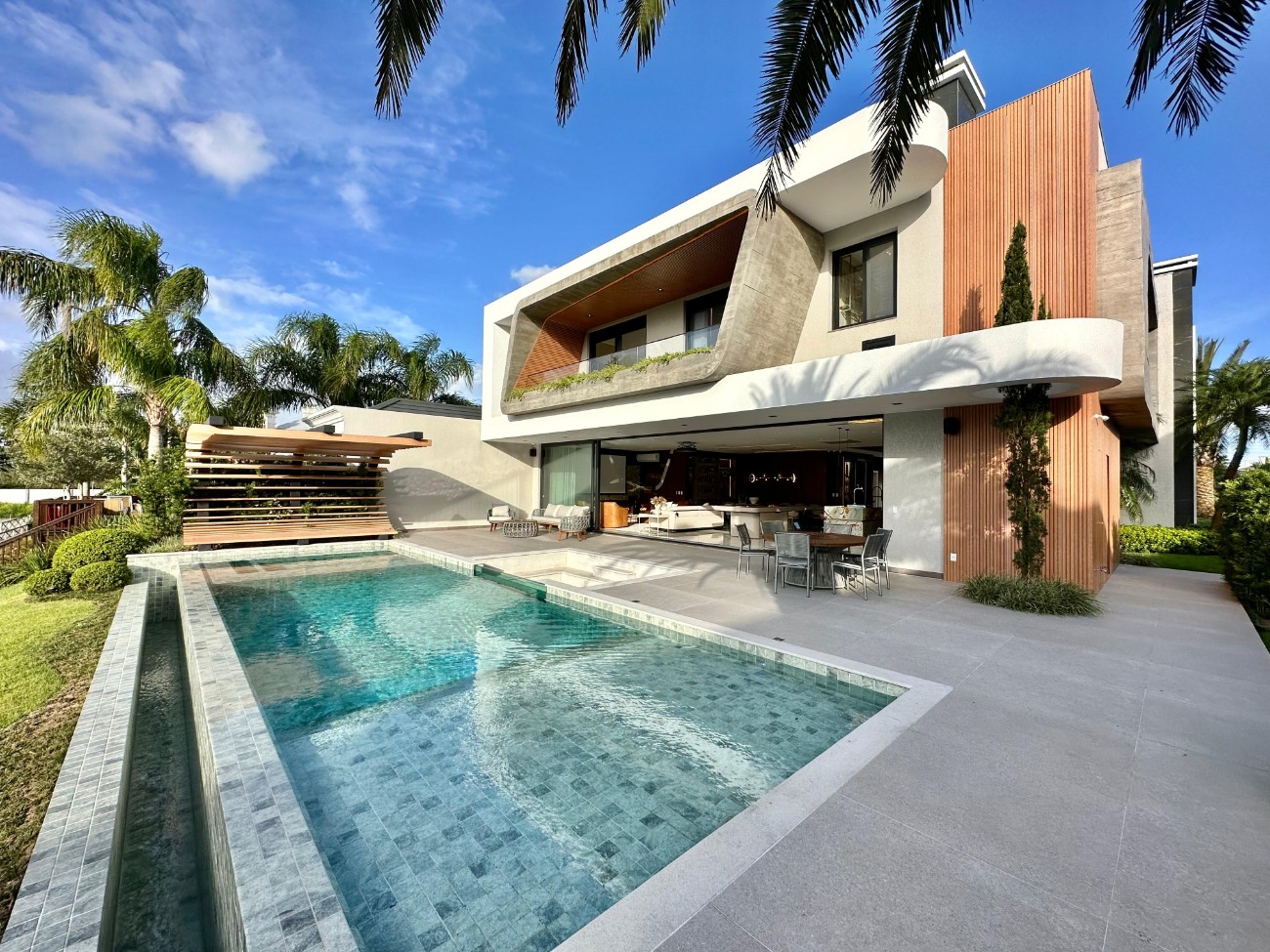 Casa em Condomínio 5 dormitórios para venda, Morada do Sol | Ref.: 7521